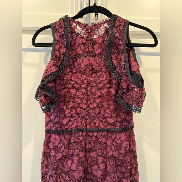 Alexis (Revolve) Evie Burgundy Lace Off Shoulder Midi Dress. Size XS. - Picture 16 of 17
